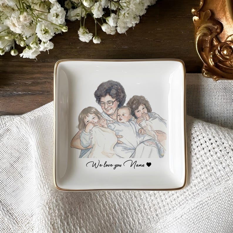 Unique Mother's Day gift ideas, this photo jewelry dish is the perfect way to say I love you.