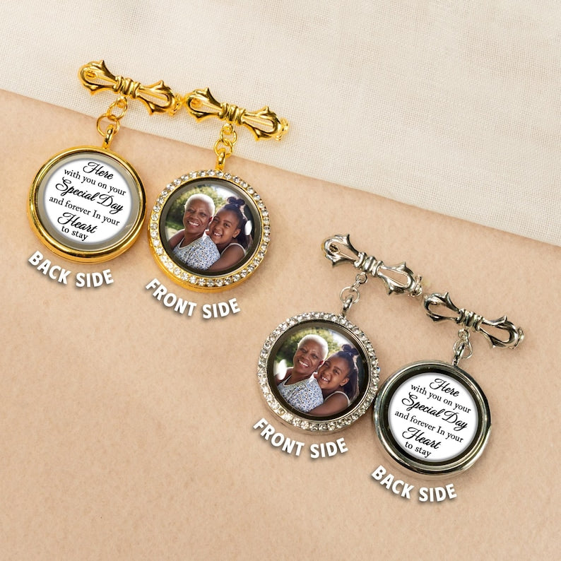 A premium graduation memorial photo charm, providing a high-quality keepsake for your milestone.
