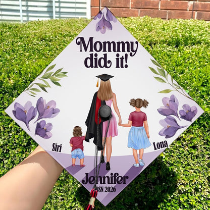 Inspiring graduation cap mom design, perfect for the woman celebrating her academic milestone in 2026.