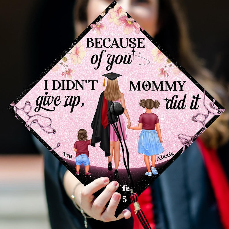 This custom graduation cap decoration celebrates a mother's achievement, making it a perfect gift for mom.