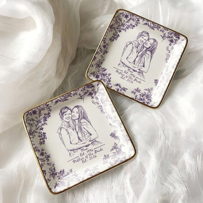 Elegant wedding gift for mom from daughter, serving as a lasting memento of your special wedding day.