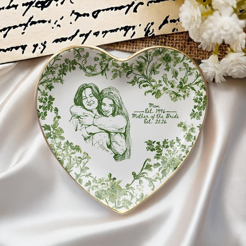 Beautifully designed Mother of the Groom gifts, perfect for expressing gratitude during the wedding.