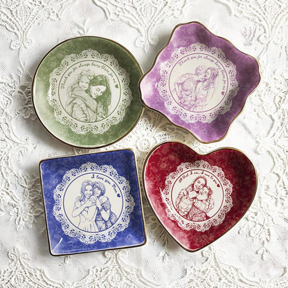 This custom portrait ring dish is a beautiful wedding gift for mom, capturing a cherished illustration.