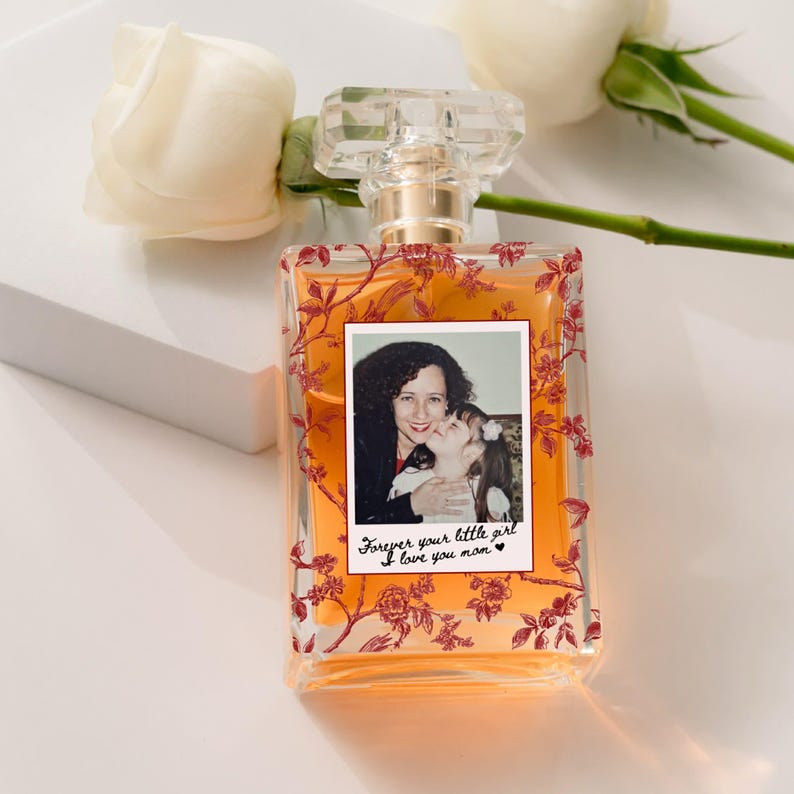 Durable personalized perfume bottle, providing a meaningful way for a mother to cherish memories.